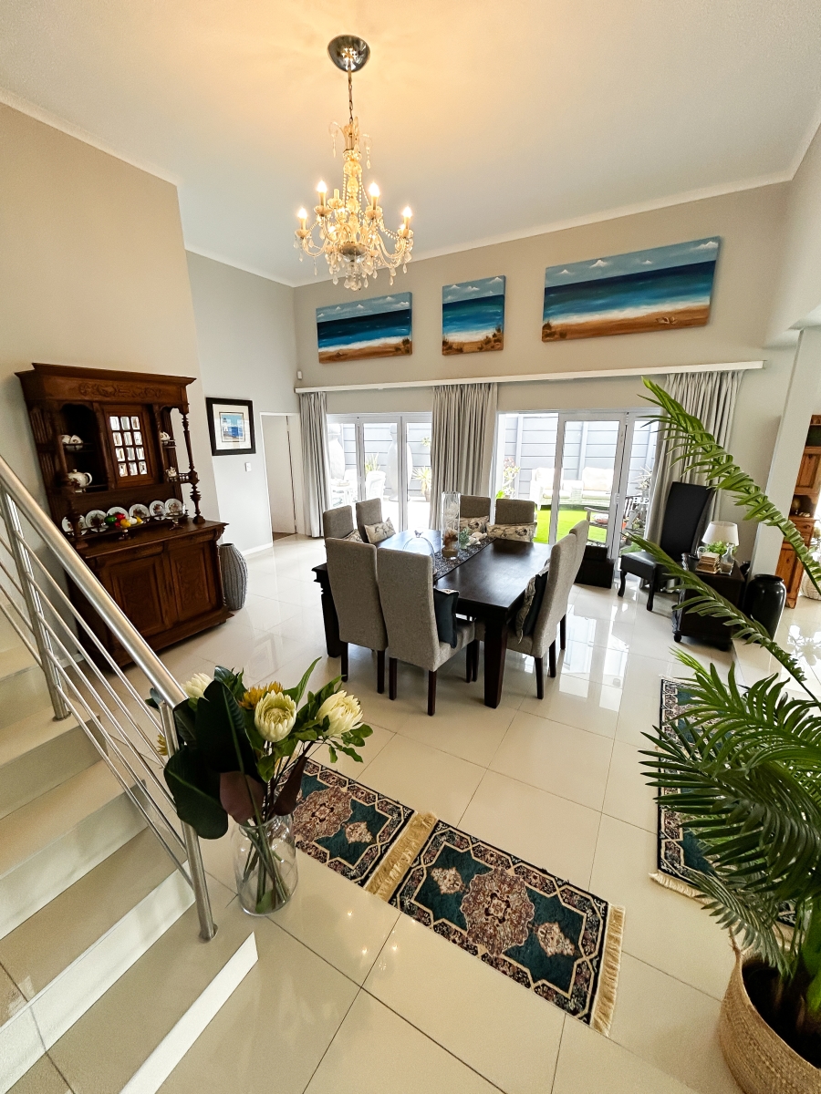 5 Bedroom Property for Sale in Van Riebeeckstrand Western Cape